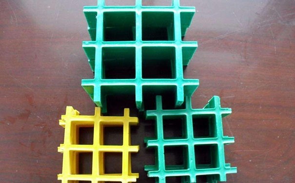 輕質(zhì)玻璃鋼格柵板價(jià)格