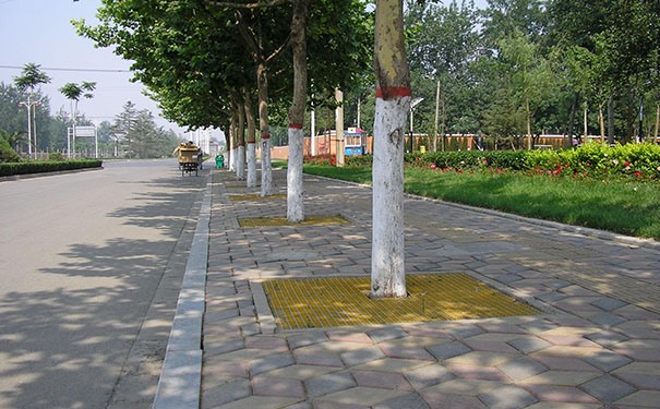 <a href=/geshan/44.html target=_blank class=infotextkey>玻璃鋼格柵板</a>最低價格